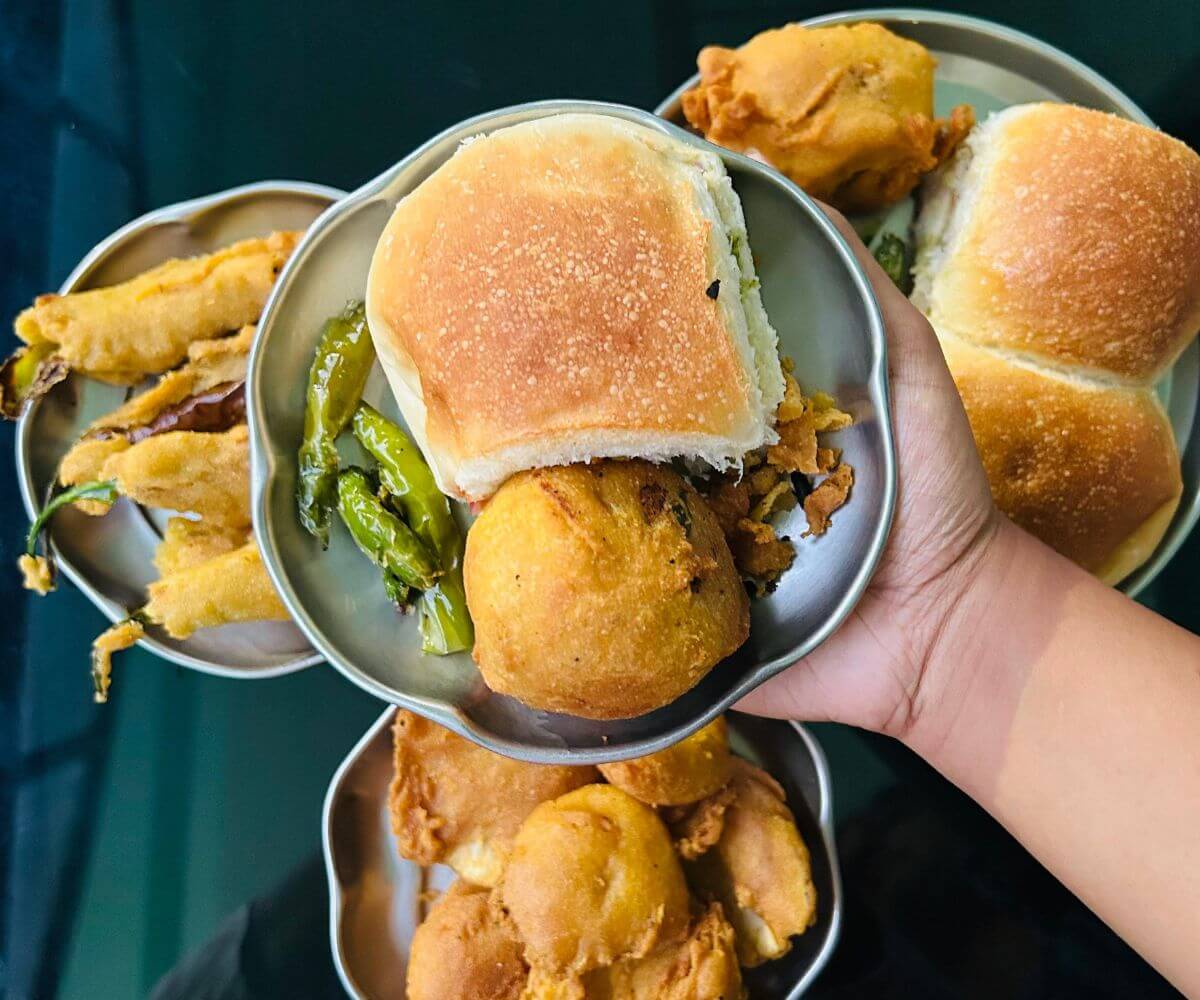 PATIL VADA PAV
